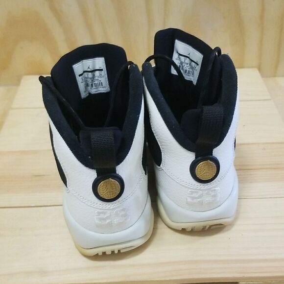 Nike Jordan 9 IX Retro Wmn's sz 7 , Eu 38 City of Flight Black White - Picture 4 of 8
